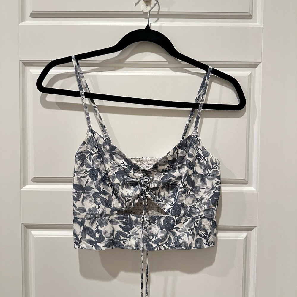 Abercrombie Blue and White Floral Lace-Up Crop Top (S)